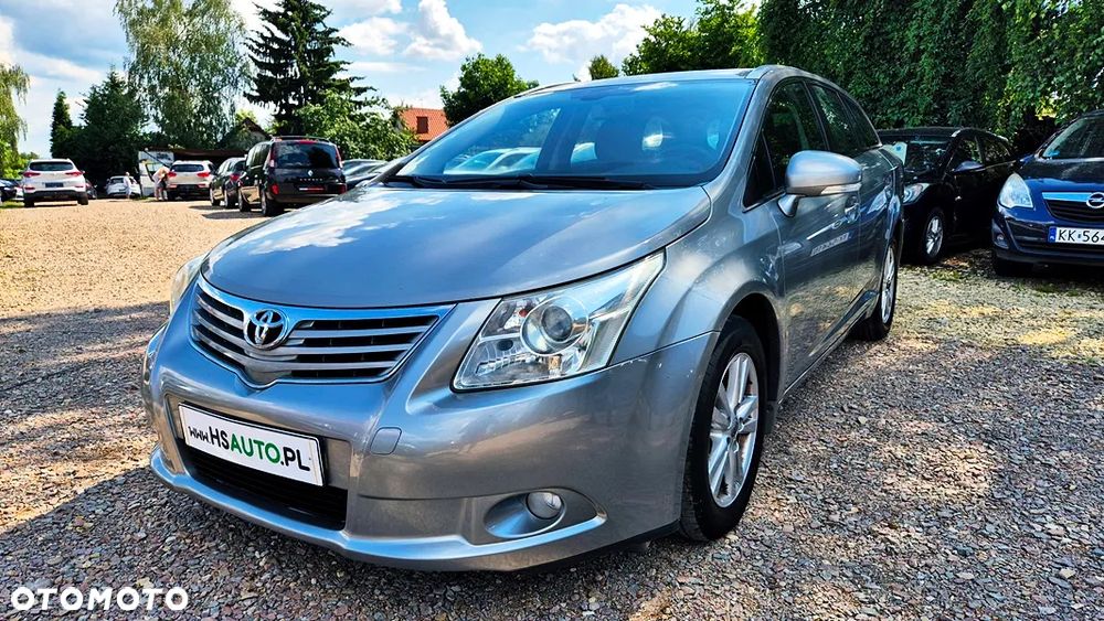 Toyota Avensis - 31