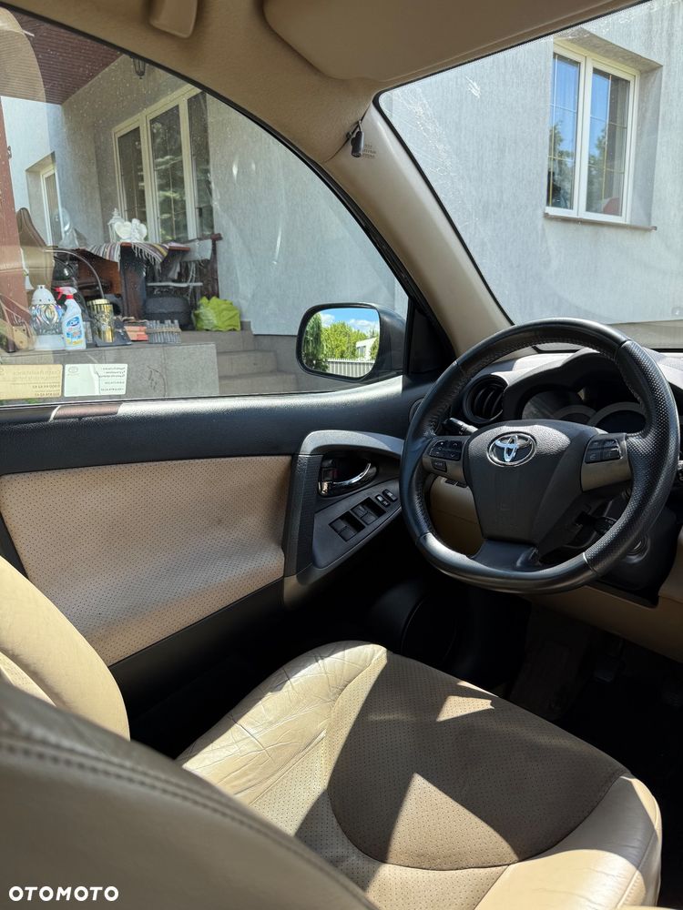 Toyota RAV4 2.2 D-4D 2010 - 12