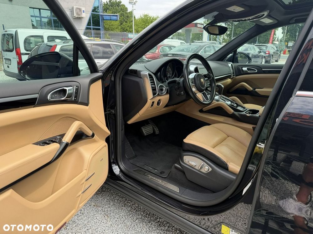 Porsche Cayenne S - 10