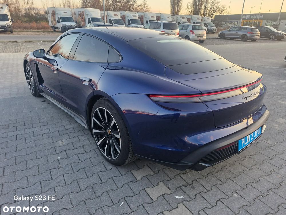 Porsche Taycan Turbo S - 3