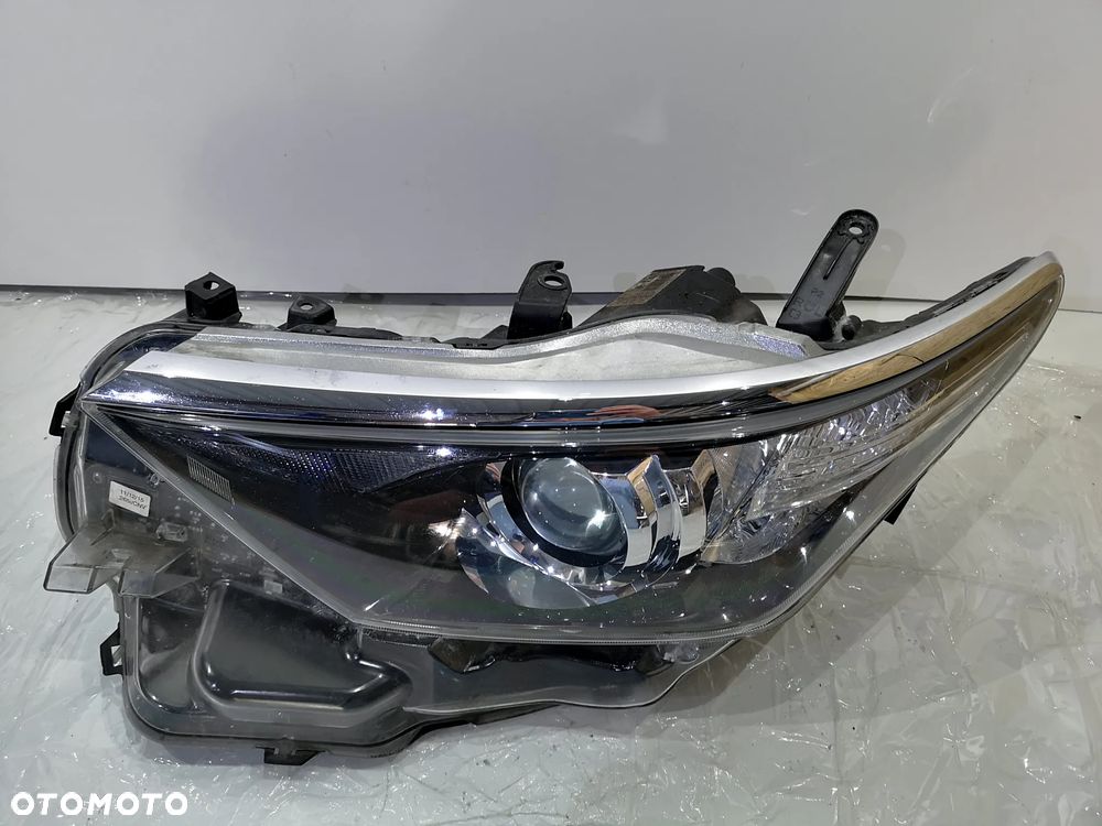 Lampa Lewa Toyota AURIS II Lift Soczewka Zwykła LED Przód Przednia - 2
