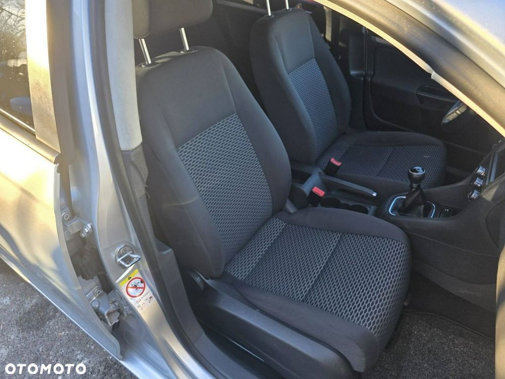 Volkswagen Golf 1.6 TDI DPF Comfortline - 21