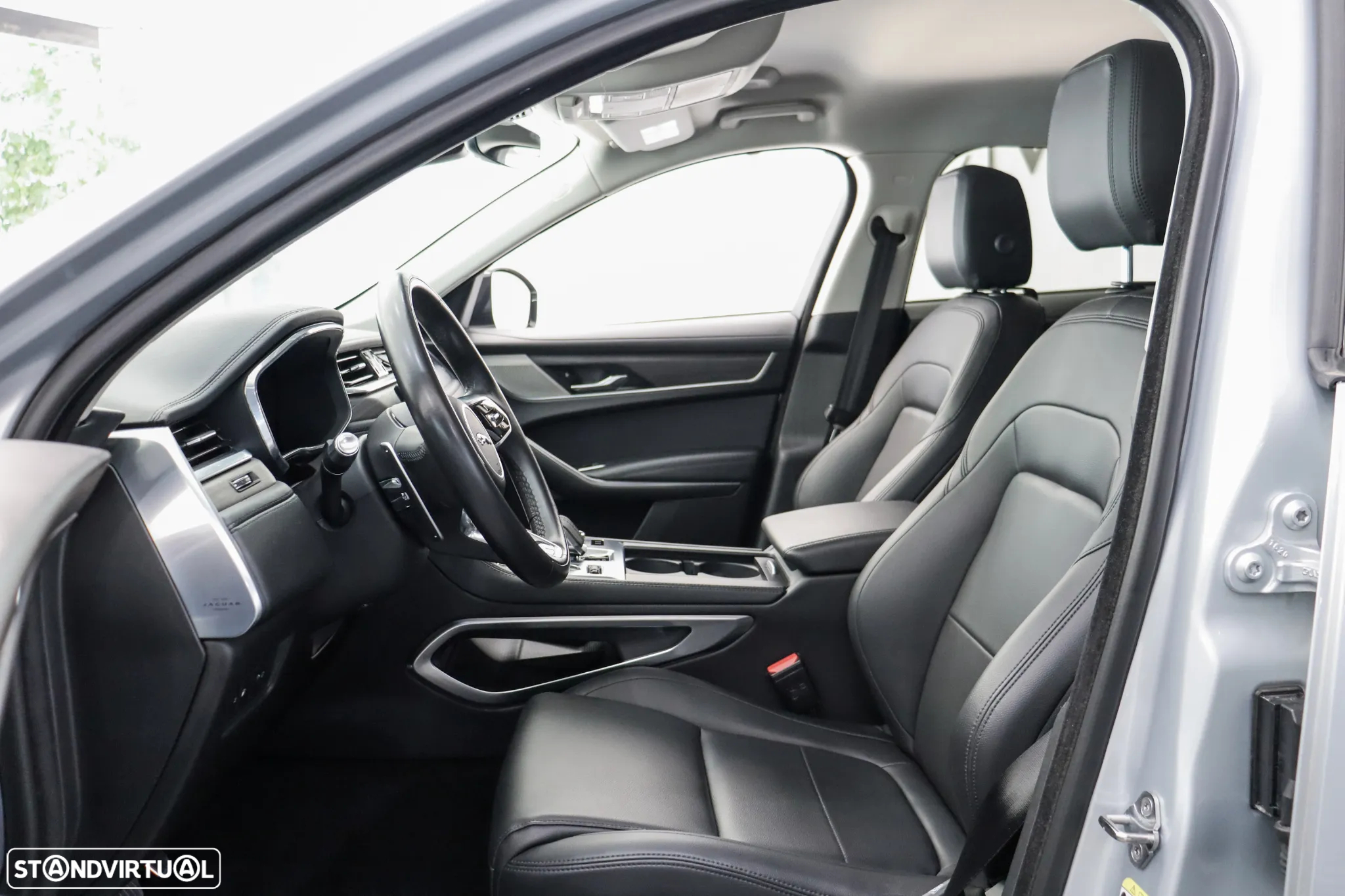 Jaguar F-Pace 2.0 P400e AWD R-Dynamic S - 11