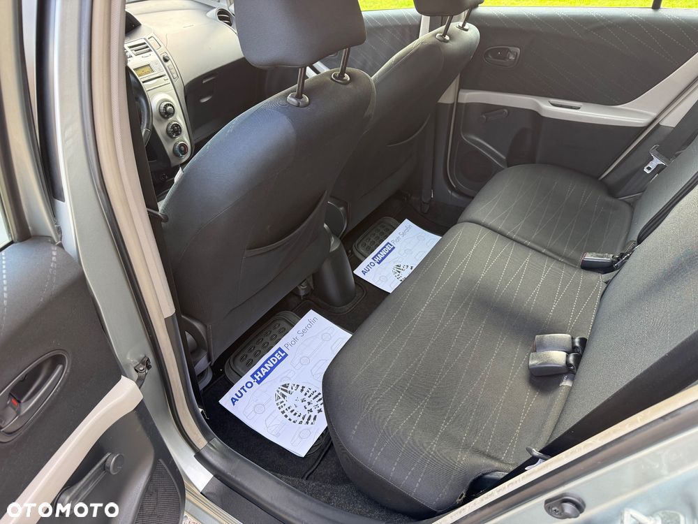 Toyota Yaris 1.0 Luna A/C - 24
