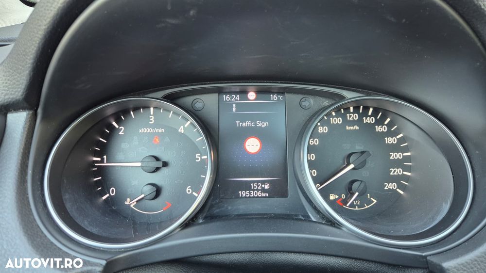 Nissan Qashqai 1.5 DCI Start/Stop N-Connecta - 12