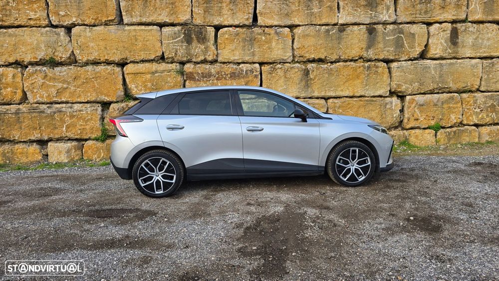 MG MG4 64 kWh Luxury - 4