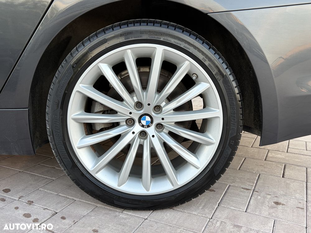 BMW Seria 5 520i Aut. - 40
