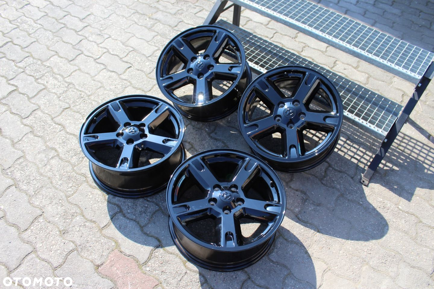 ORYG DODGE NITRO 17cali 5x114,3 ET40,75 7J CALIBER - 6