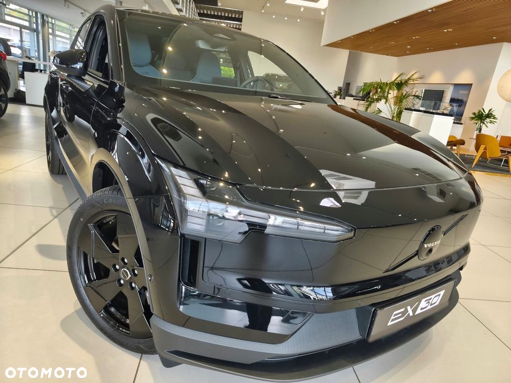 Volvo EX30 69kWh Single Motor Long Range Plus Black Edition - 14