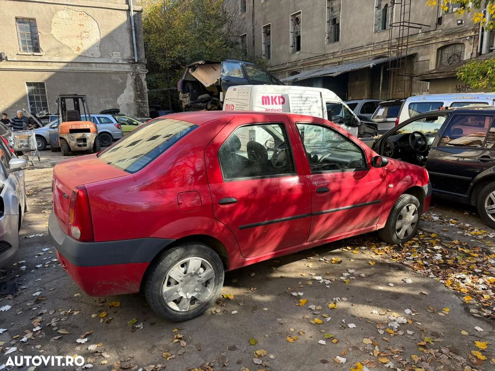 Dezmembrez Dacia Logan 1 rosu 1,4 MPI 2007 - 6