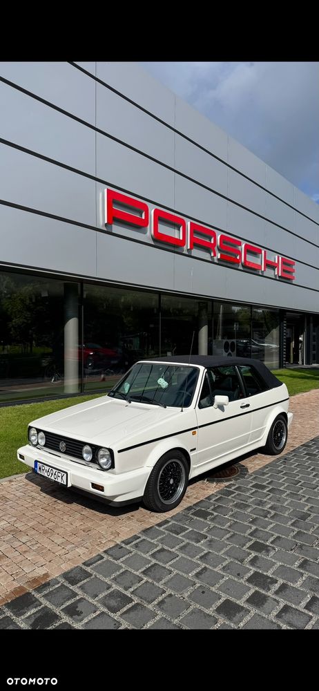 Volkswagen Golf - 1