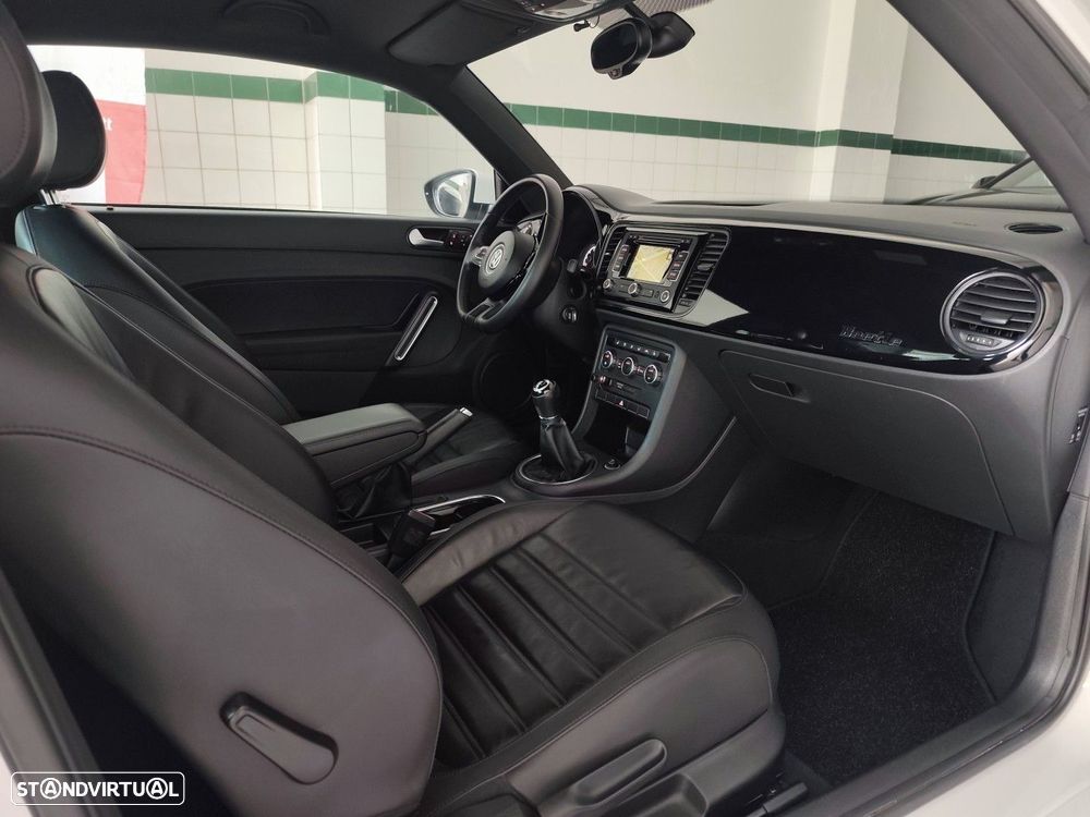 VW New Beetle 1.6 TDi Design - 10