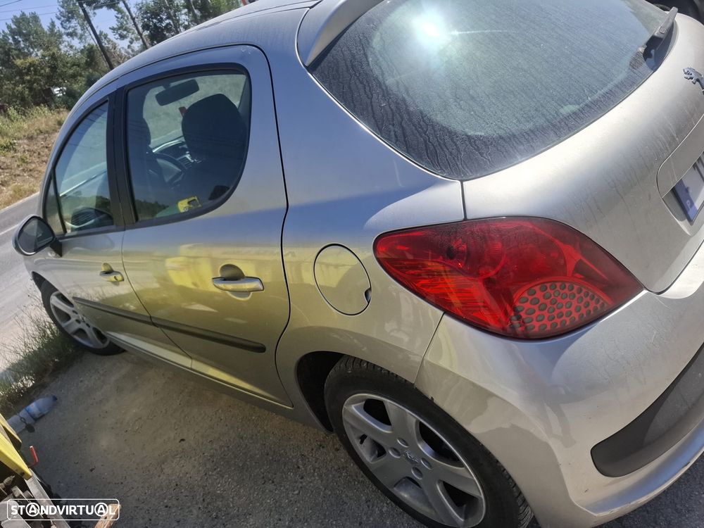 Peugeot 207 - 3