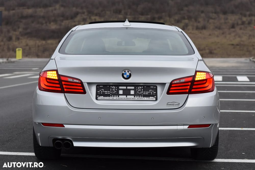 BMW Seria 5 525d Sport-Aut. - 39