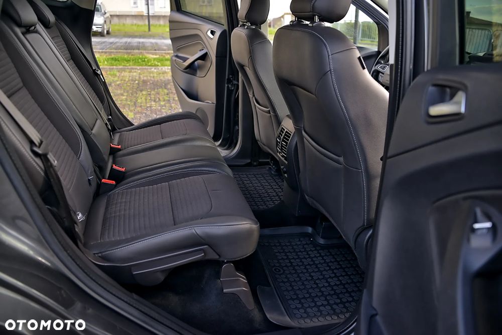 Ford Kuga 2.0 TDCi 4WD Titanium Plus - 30