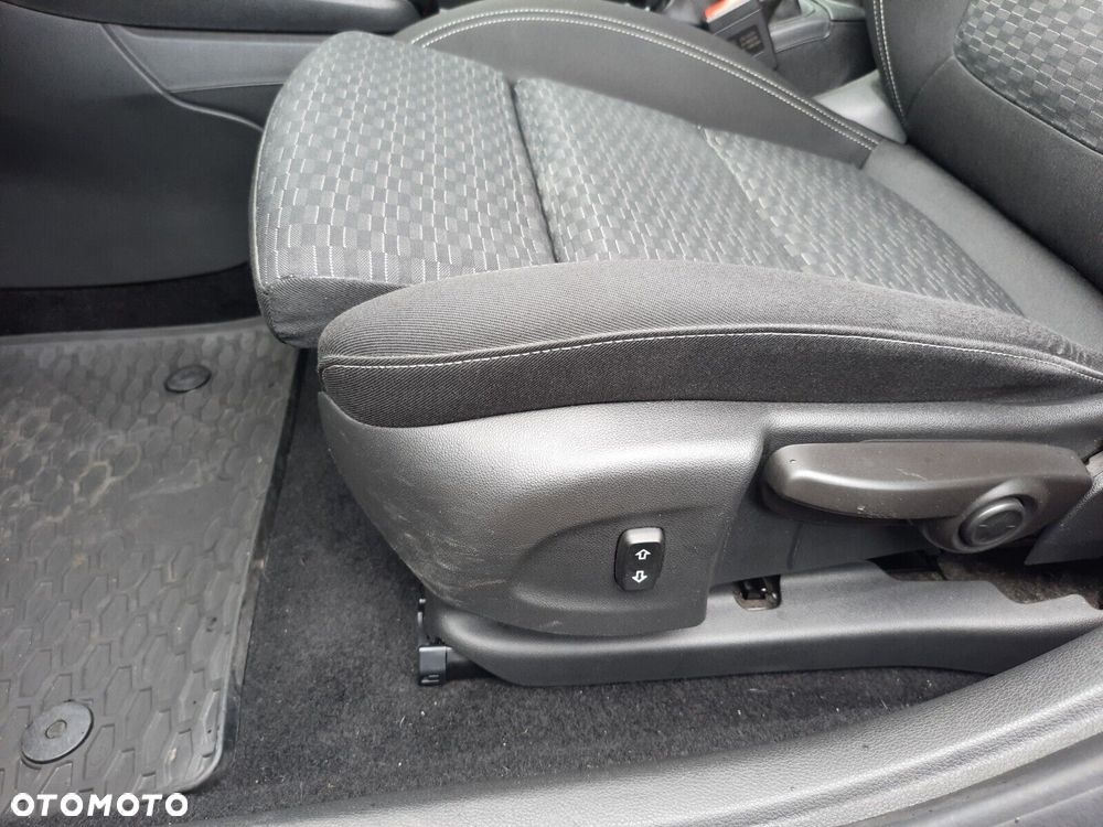 Opel Astra 1.4 T Dynamic - 21