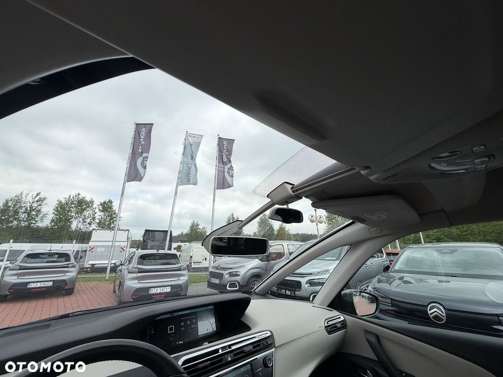Citroën C4 Picasso 1.2 PureTech MoreLife S&S - 19