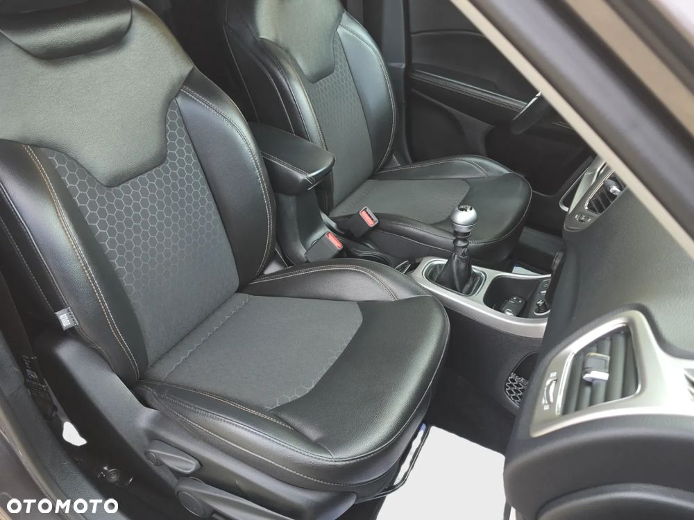 Jeep Compass 1.4 MultiAir Business Line - 19