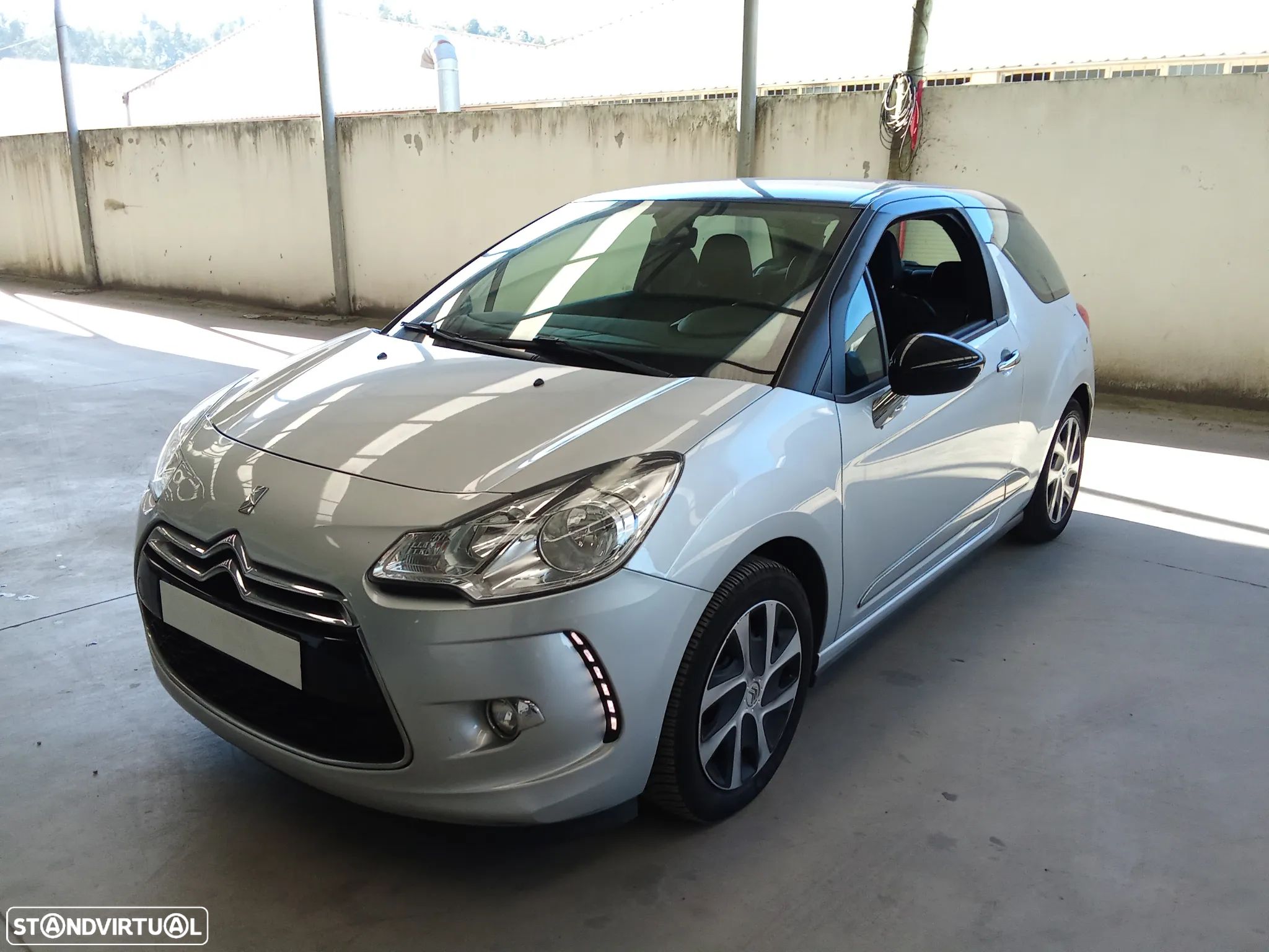 Citroën DS3 1.2 PureTech Be Chic - 1
