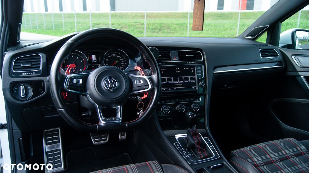 Volkswagen Golf 2.0 TSI BMT GTI Performance DSG - 12