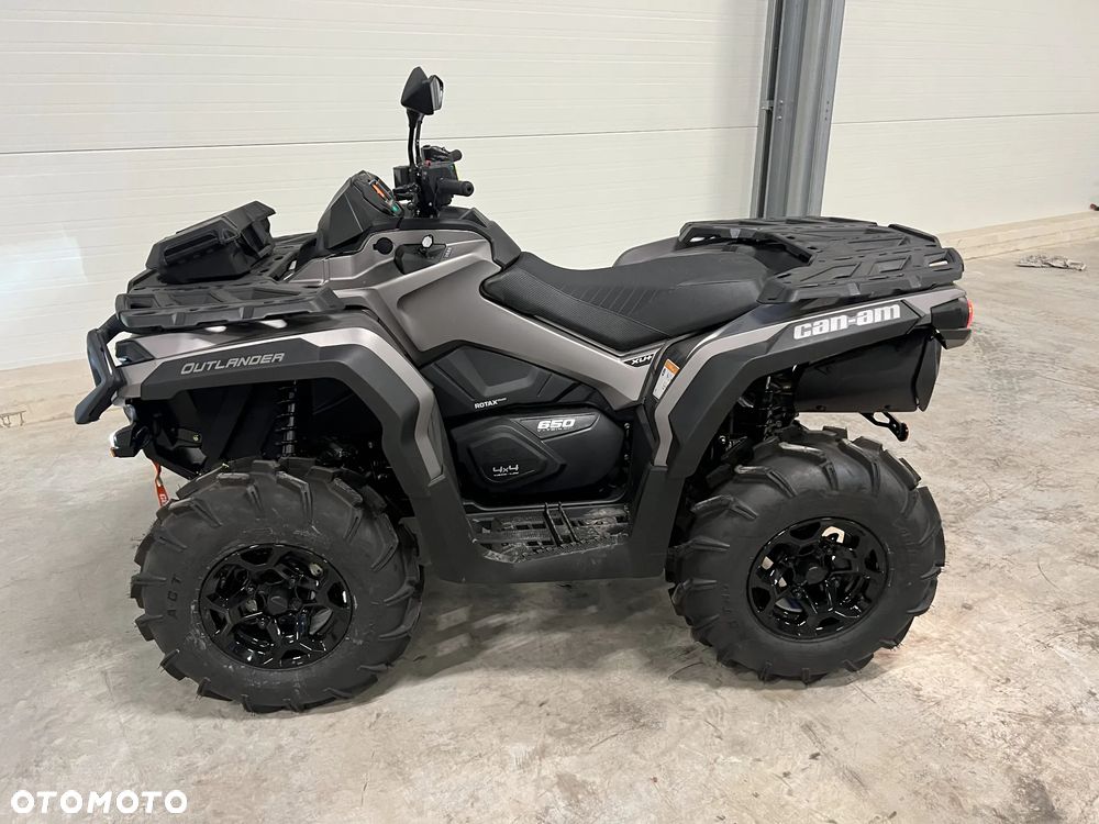 Can-Am Outlander - 1