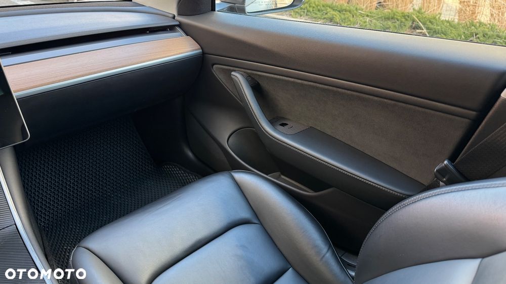Tesla Model 3 - 22