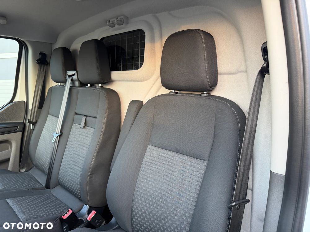 Ford Custom L1H1 - 13