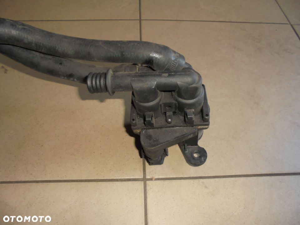 ZAWOR OGRZEWANIA WODY NAGRZEWNICY BMW E39 8391417 - 1