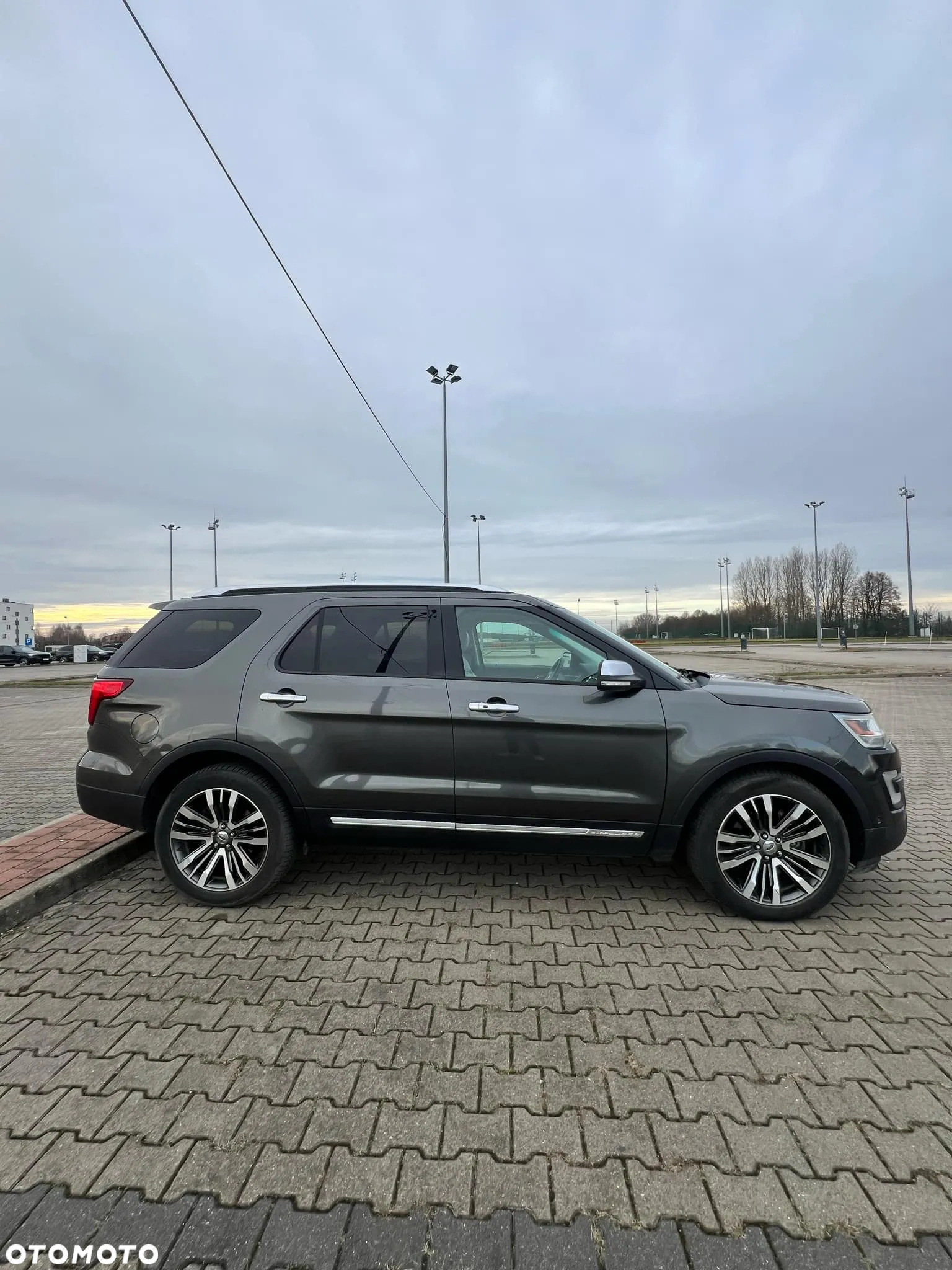 Ford Explorer - 8