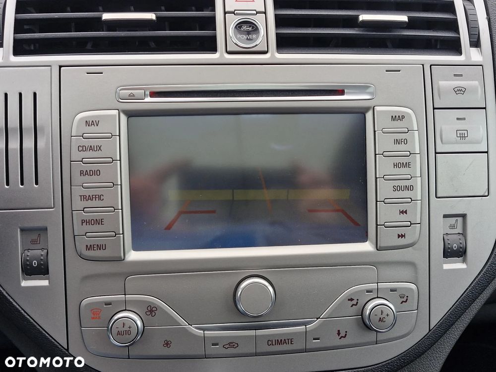 Ford Kuga 2.0 TDCi 4x4 Titanium - 29