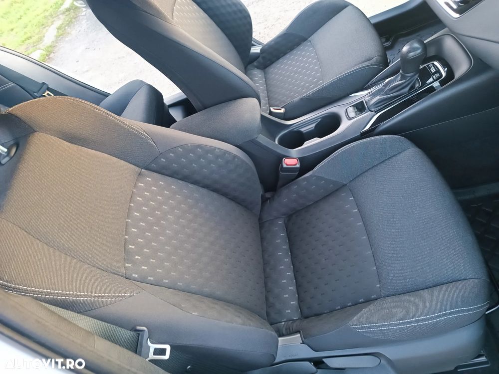 Toyota Corolla 1.8 HSD Eco - 6