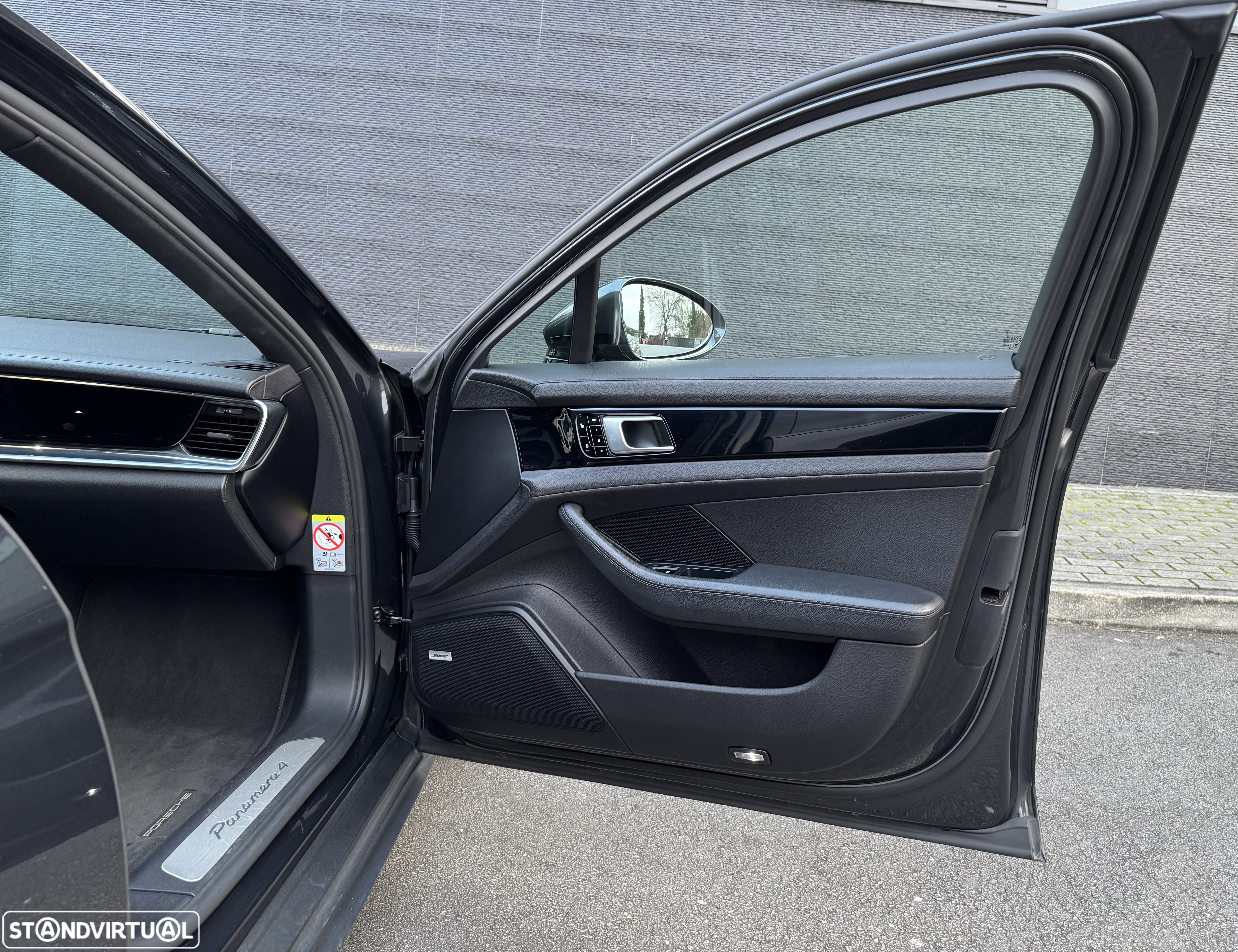 Porsche Panamera Sport Turismo 4 E-Hybrid - 23