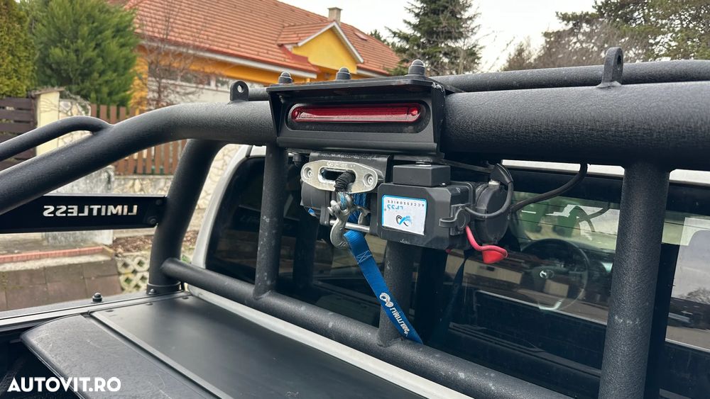 Toyota Hilux 2.8D 204CP 4x4 Double Cab AT Executive - 27