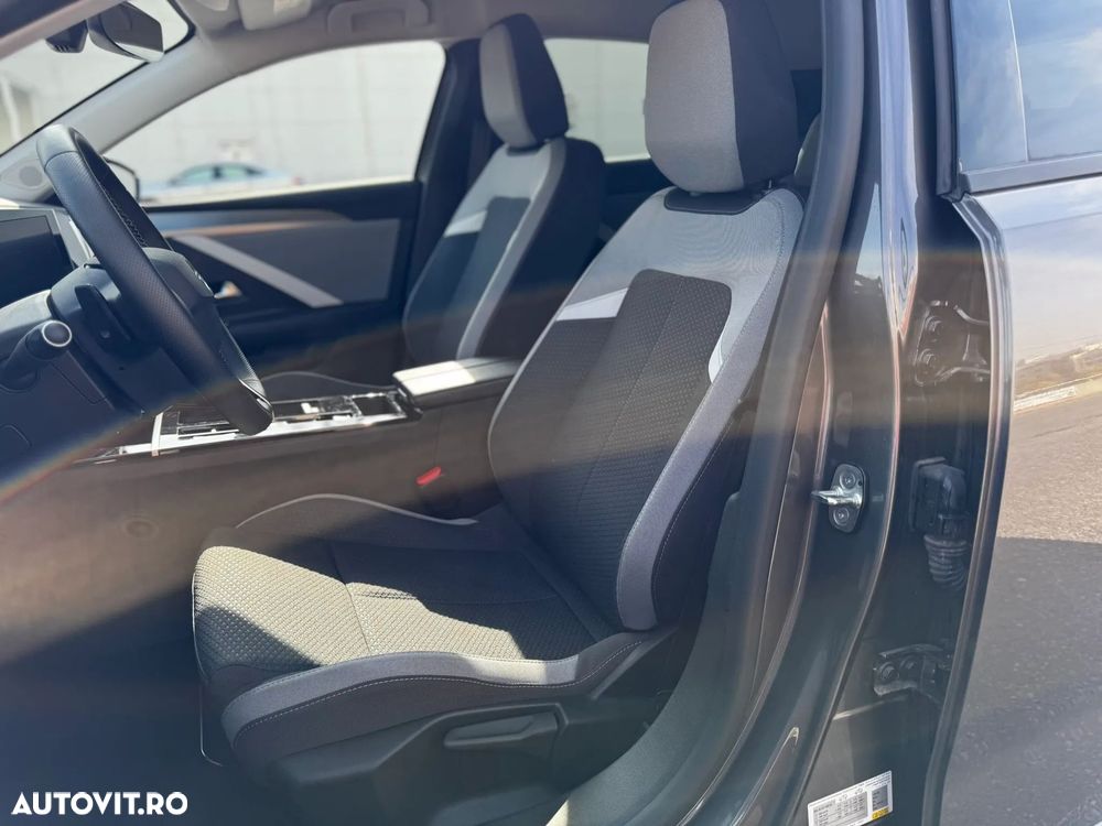 Opel Astra 1.6L Turbo PHEV AT8 Edition - 12