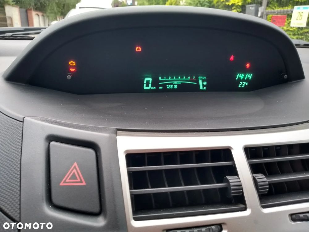 Toyota Yaris 1.0 Terra - 12