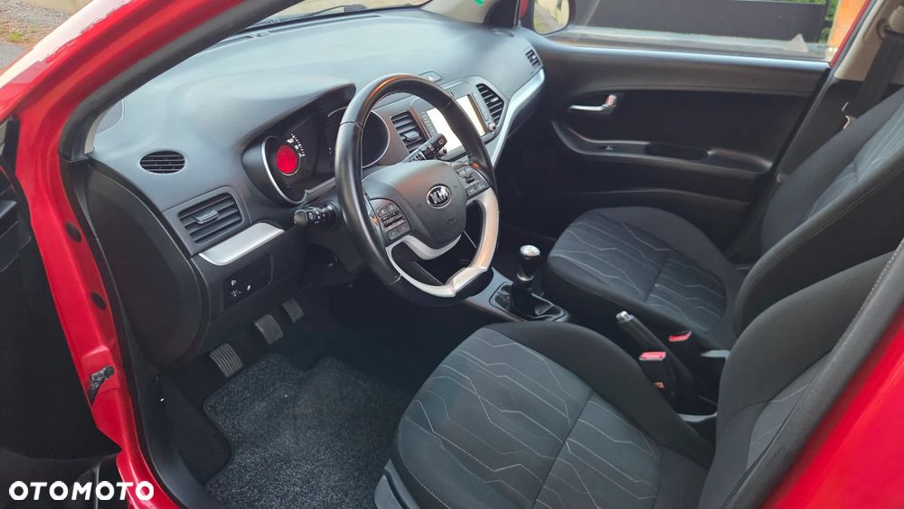 Kia Picanto 1.0 ISG UEFA EURO 2016 - 8