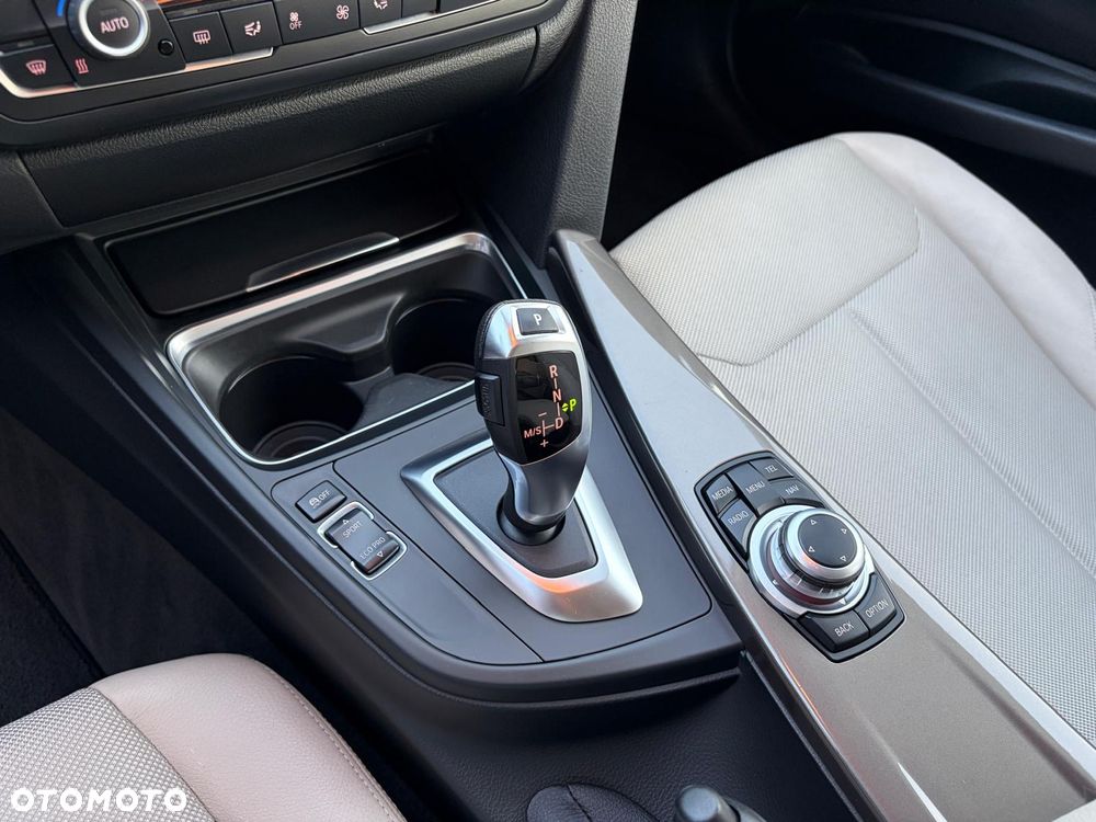 BMW Seria 3 - 32