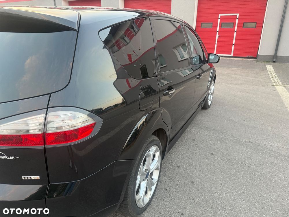 Ford S-Max - 36