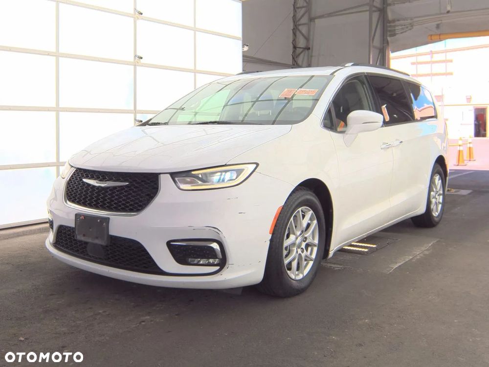 Chrysler Pacifica - 3