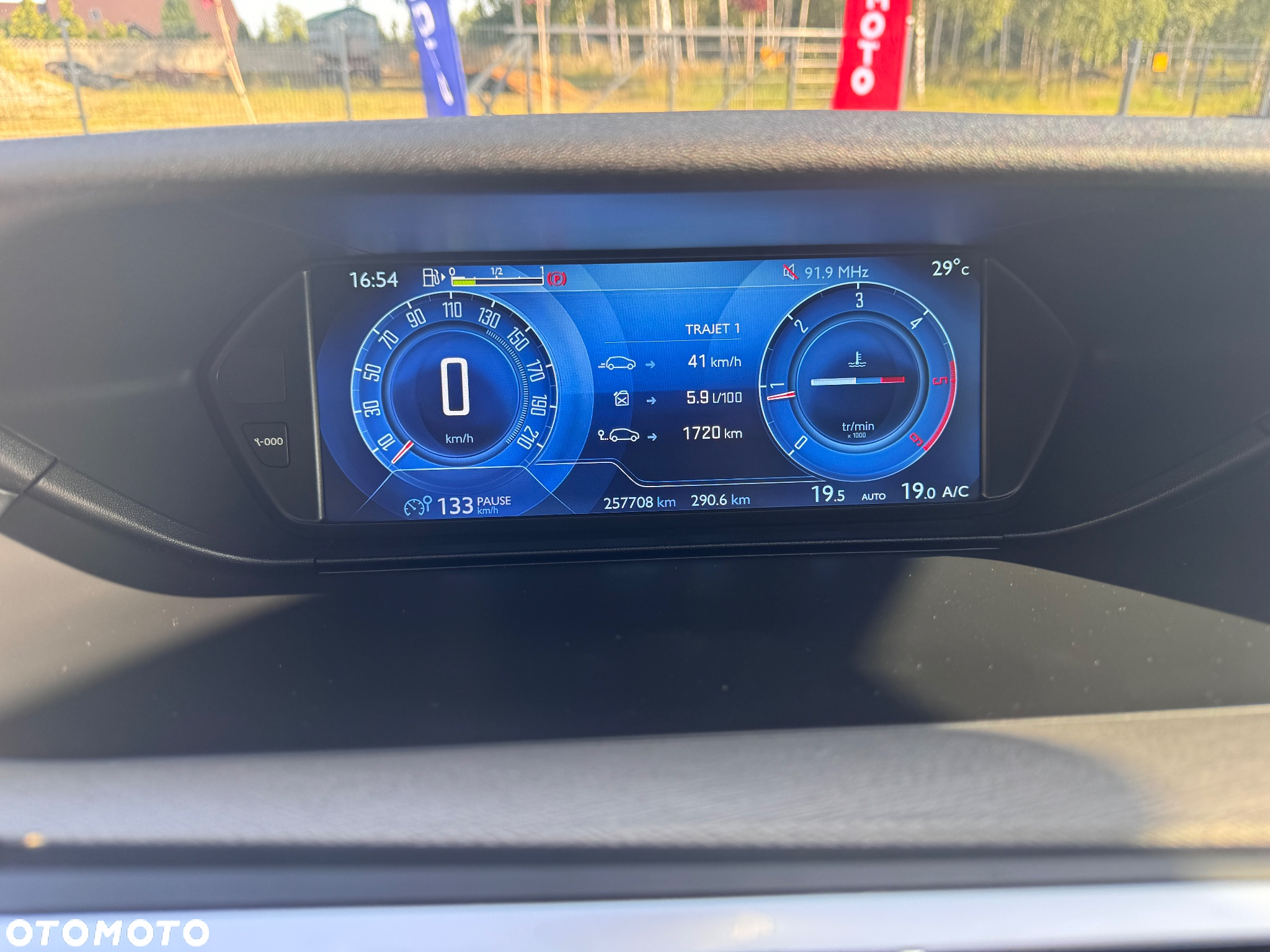 Citroën C4 Picasso 1.6 BlueHDi Shine S&S - 22