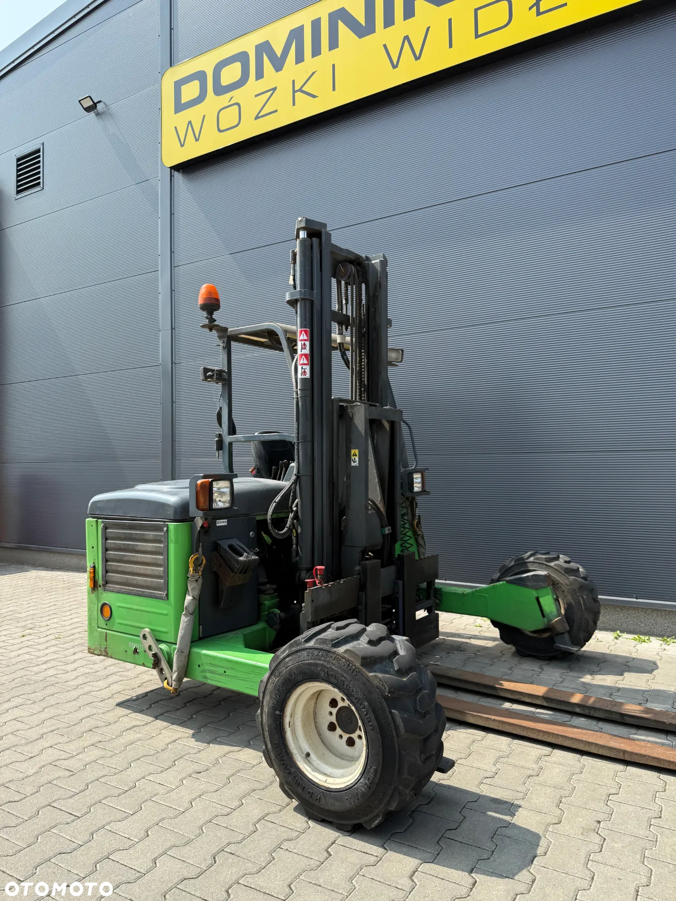 Moffett M4 25.3 - 4