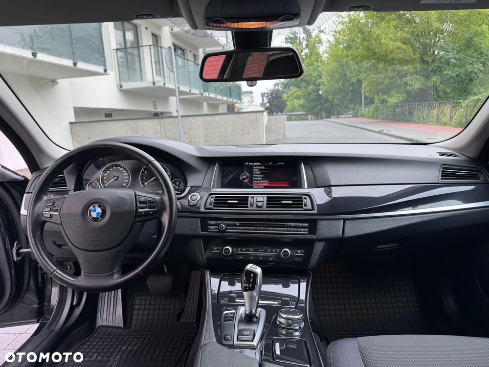 BMW Seria 5 520i - 5