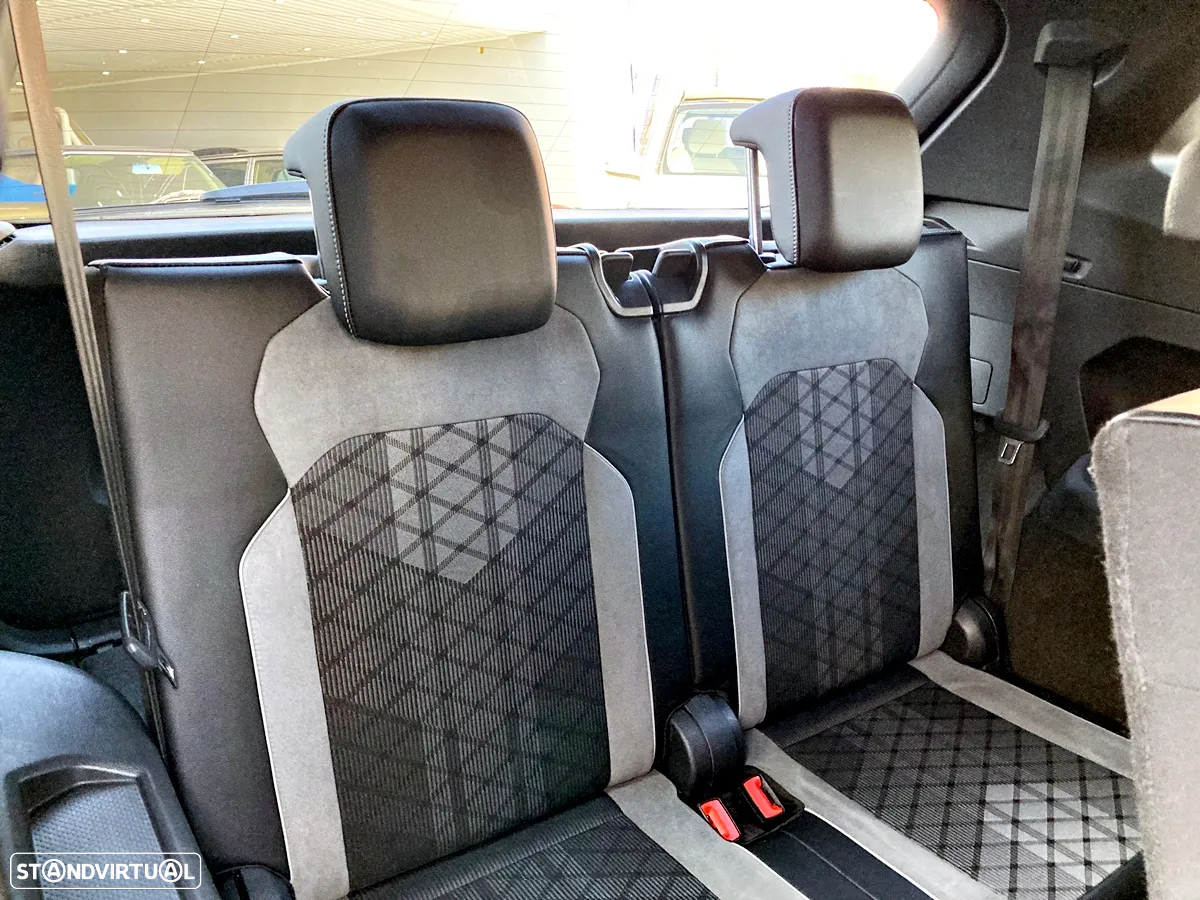 VW Tiguan Allspace 2.0 TDI R-Line DSG - 34