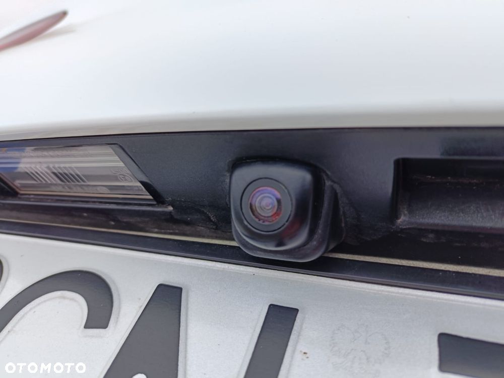 Kia Ceed 1.6 CRDi SCR L - 21