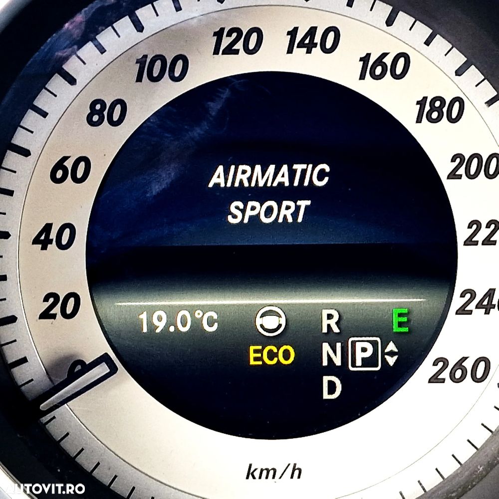 Mercedes-Benz E 250 CDI 4Matic - 25