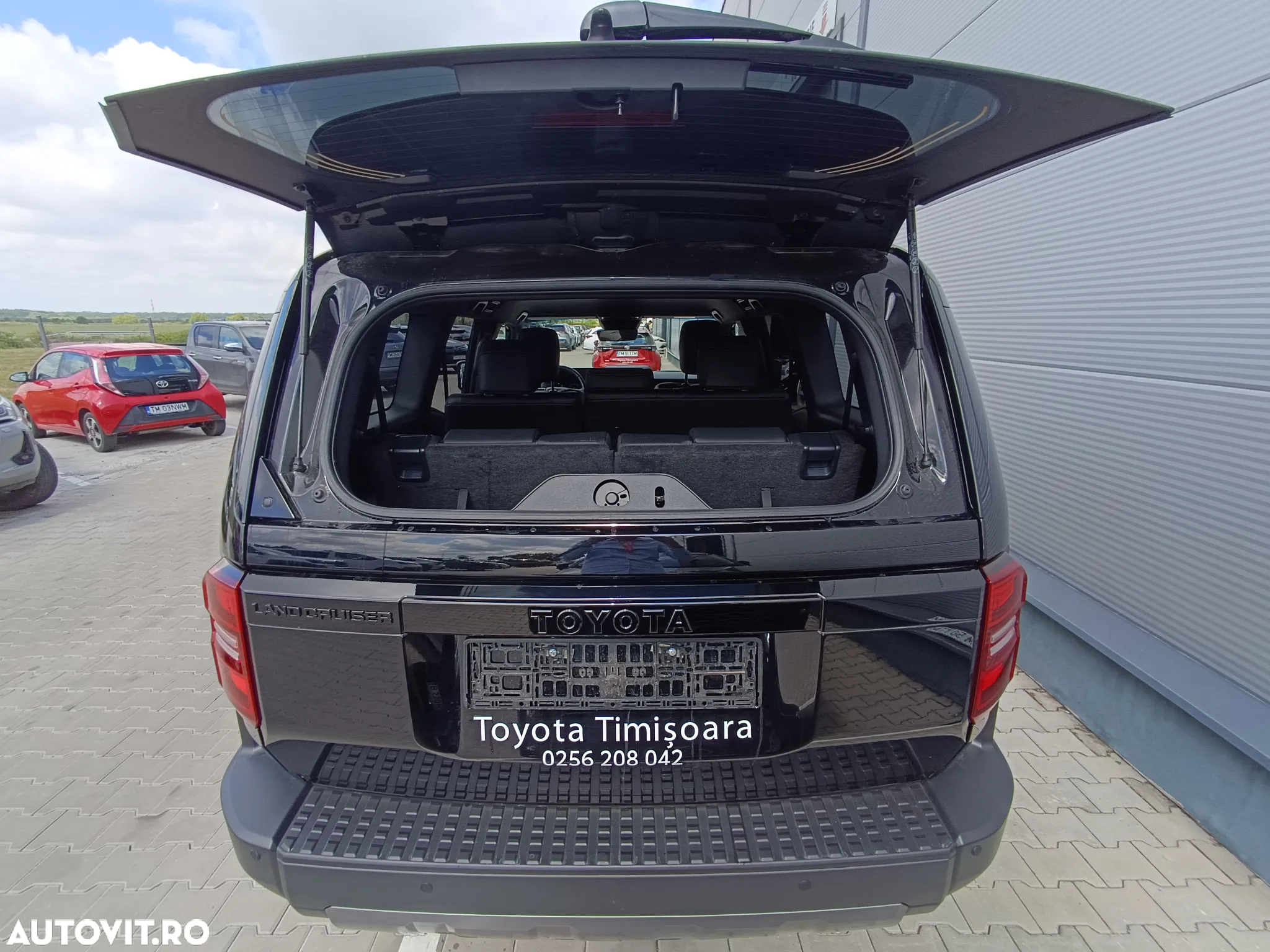 Toyota Land Cruiser 2.8l D-4D 204 CP A/T 7 locuri Executive - 16