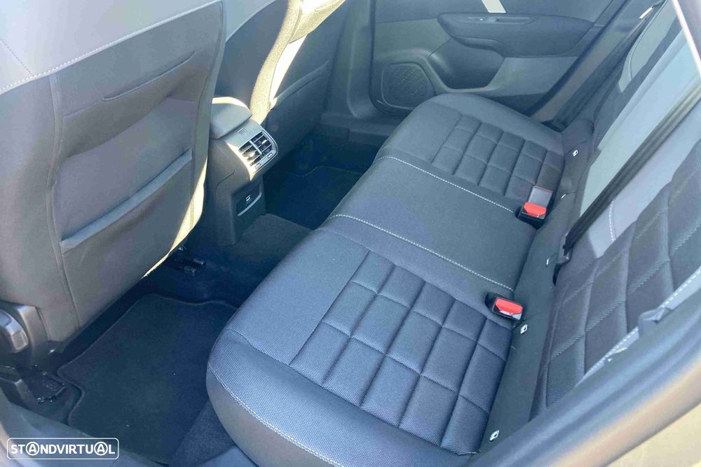 Citroën C4 1.2 Hybrid Plus e-DSC6 - 11