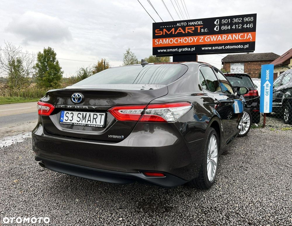 Toyota Camry 2.5 Hybrid Executive CVT - 6