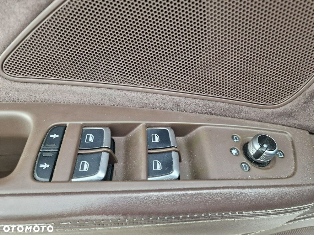 Audi A8 4.2 TDI DPF (clean diesel) quattro tiptronic Lang - 22