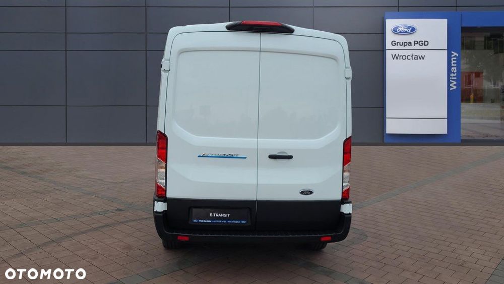 Ford E-Transit - 4